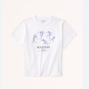 Abercrombie & Fitch White Skimming Tee